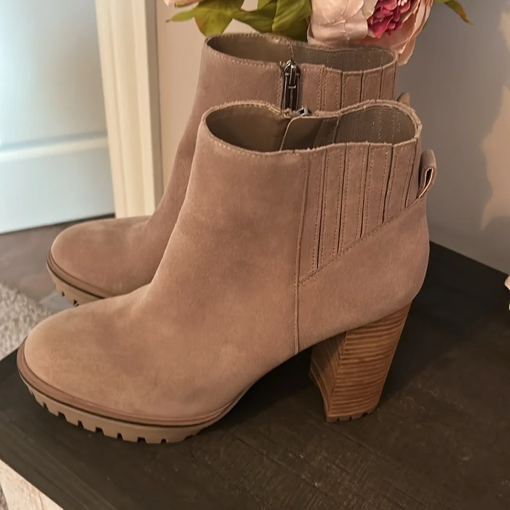 Vince Camuto Boots(size 10)